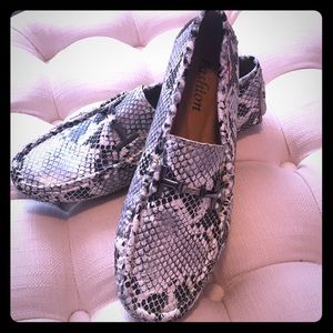 Snake Skin Women's Flats, size 9